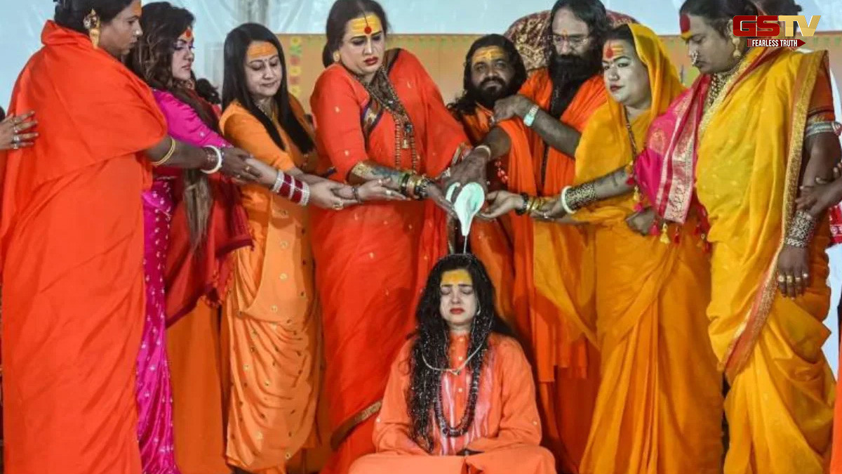મમતા કુલકર્ણીની એન્ટ્રીથી કિન્નર અખાડામાં થયો મોટો હંગામો, કોણ કોને કરશે બહાર?
