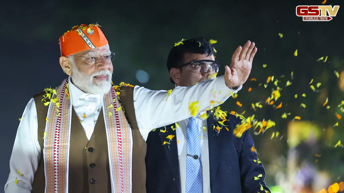 દિલ્હીમાં 27 વર્ષે કમળ ખીલતાં જશ્નનો માહોલ, પીએમ મોદી સાંજે 6 વાગ્યે ભાજપ કાર્યાલય જશે