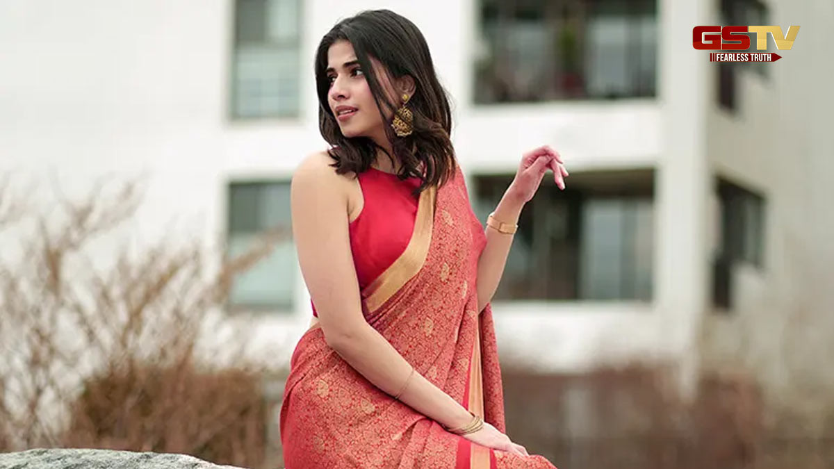Fashion Tips / ઓફિસ ઈવેન્ટમાં પહેરવા માટે બેસ્ટ છે આ પ્રકારની સાડી, મહિલા દિવસ પર મળશે પરફેક્ટ લુક