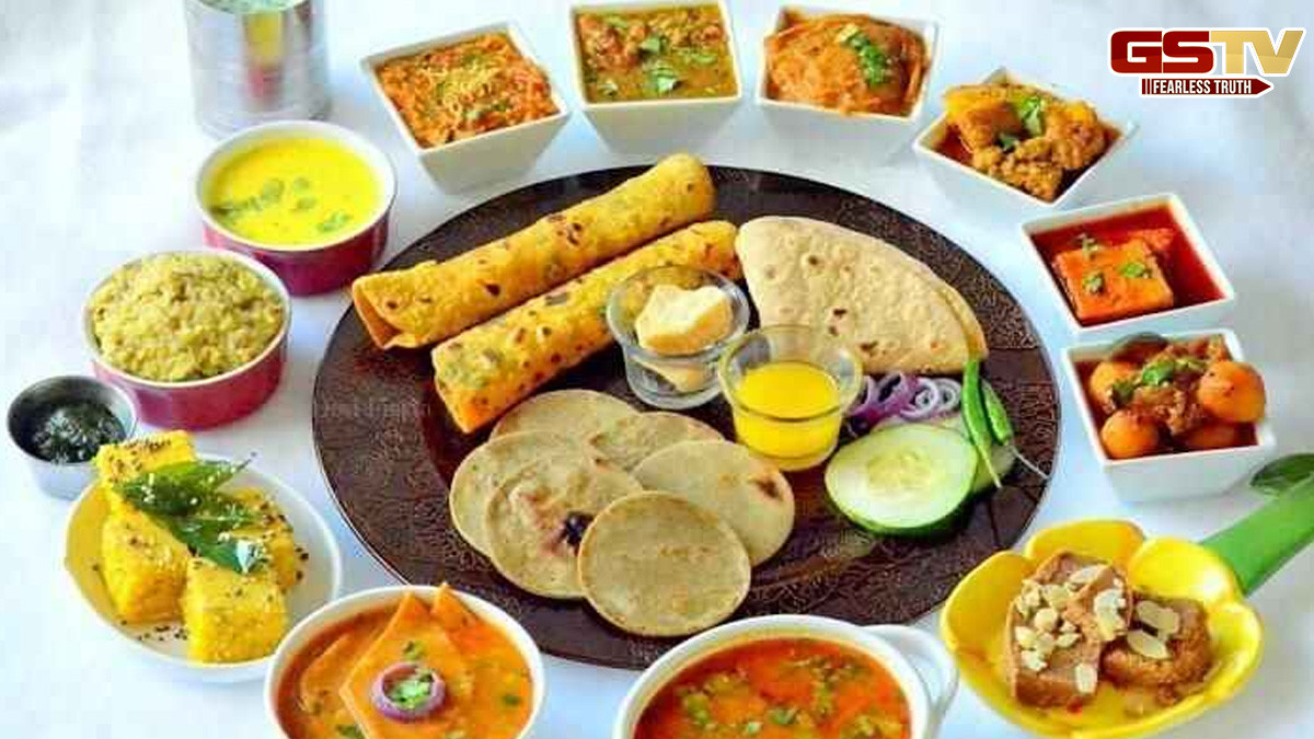 આ વાસણોમાં ખાવાથી આવે છે ગરીબી, દેવી લક્ષ્મી પણ  થાય છે ક્રોધિત