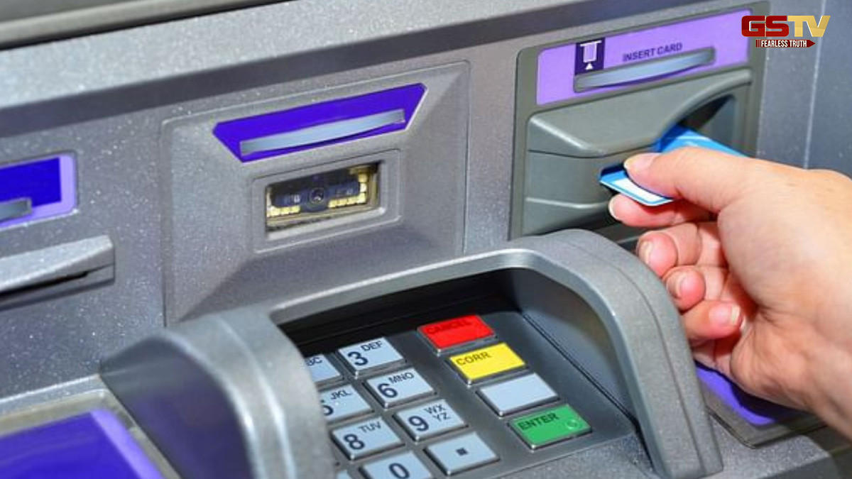 રોકડની અછત! SBIના 14000 તો Axisના 5000 ATM ખાલી, જાણો કેમ થયા બંધ?