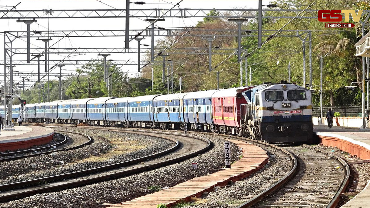 Indian Railways: પૂજા સ્પેશિયલ ટ્રેનોથી મુસાફરી બનશે સરળ, 2024 વધારાની ટ્રિપ્સ માટે સૂચના જાહેર