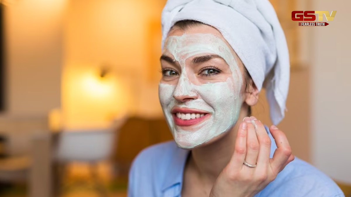 Beauty Tips / હોળી રમ્યા પછી ડ્રાય થઈ ગઈ છે સ્કિન? આ કુદરતી ફેસ માસ્કથી તેને બનાવો સોફ્ટ