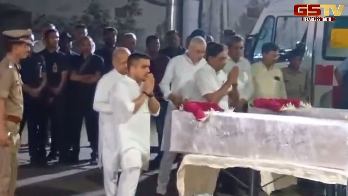 Pahalgam Attack: ભાવનગરના પિતા-પુત્રના પાર્થિવ દેહને અમદાવાદ એરપોર્ટ લવાયા, CM ભૂપેન્દ્ર પટેલ કાલે અંતિમ યાત્રામાં જોડાશે