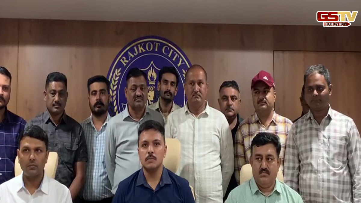 Rajkot news: SOG ગ્રુપે કુખ્યાત પેડલરની કરી ધરપકડ, 17 લાખનું મેફેડ્રોન ડ્રગ્સ મળી આવ્યું