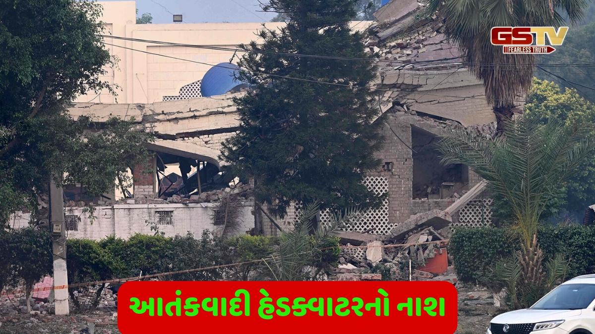 Operation Sindoor: આતંકવાદી હેડક્વાર્ટરનો નાશ, રોડ પર ઉતરી સેના અને એમ્બ્યુલન્સ, જુઓ હવાઈ હુમલા પછી પાકિસ્તાનમાં કેવી સ્થિતિ છે