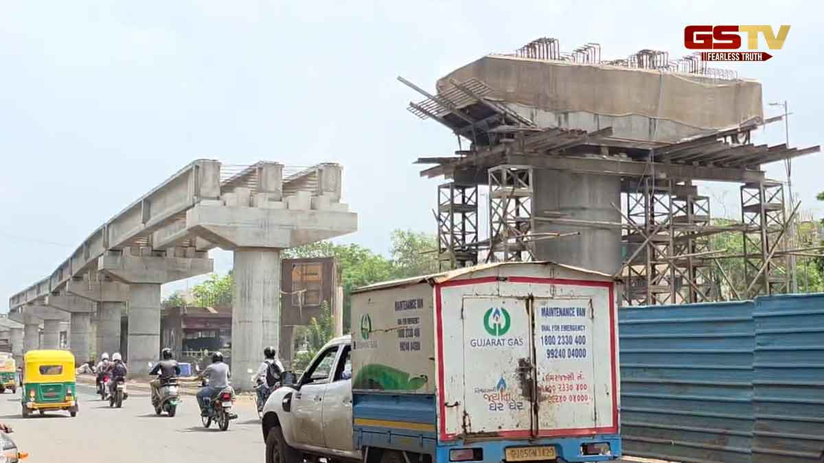 Surat News: ફ્લાયઓવર બ્રીજની ધીમી કામગીરીથી મેયર એક્શનમાં, બ્રીજ સેલના અધિકારીઓ-ઈજારદારની બોલાવી બેઠક