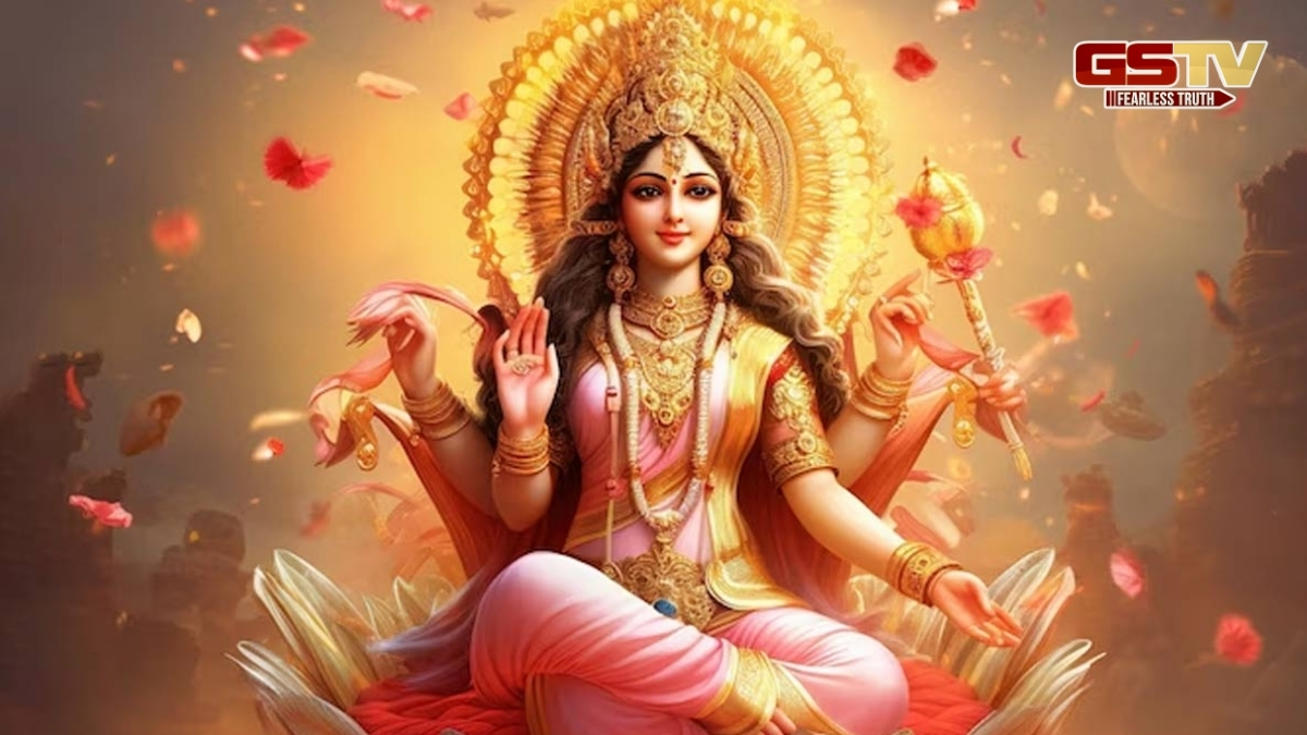 Religion: દેવું નથી ઉતરી રહ્યું, તો લક્ષ્મીજી સાથે જોડાયેલા આ ઉપાય અપાવશે રાહત