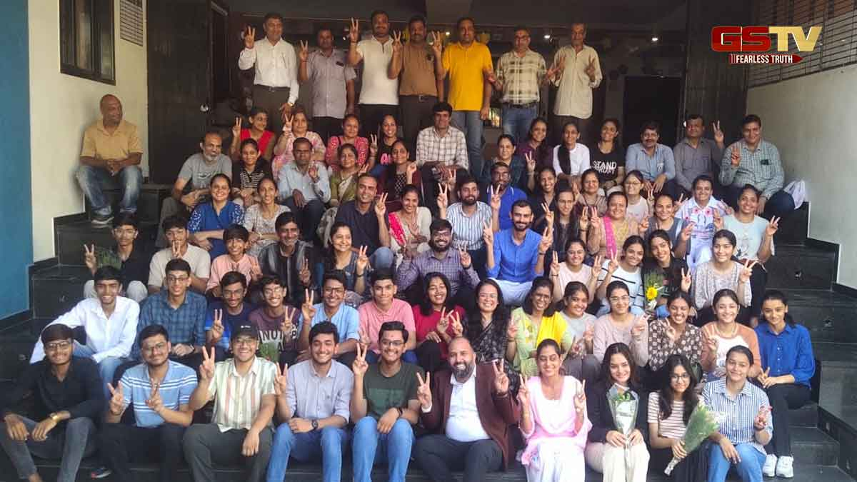 CBSE Board Result: ધો.10 અને 12ના Surati વિદ્યાર્થીઓ ઝળક્યા, એન્જિનિયરથી લઈને IAS બનવાની વ્યક્ત કરી ઈચ્છા