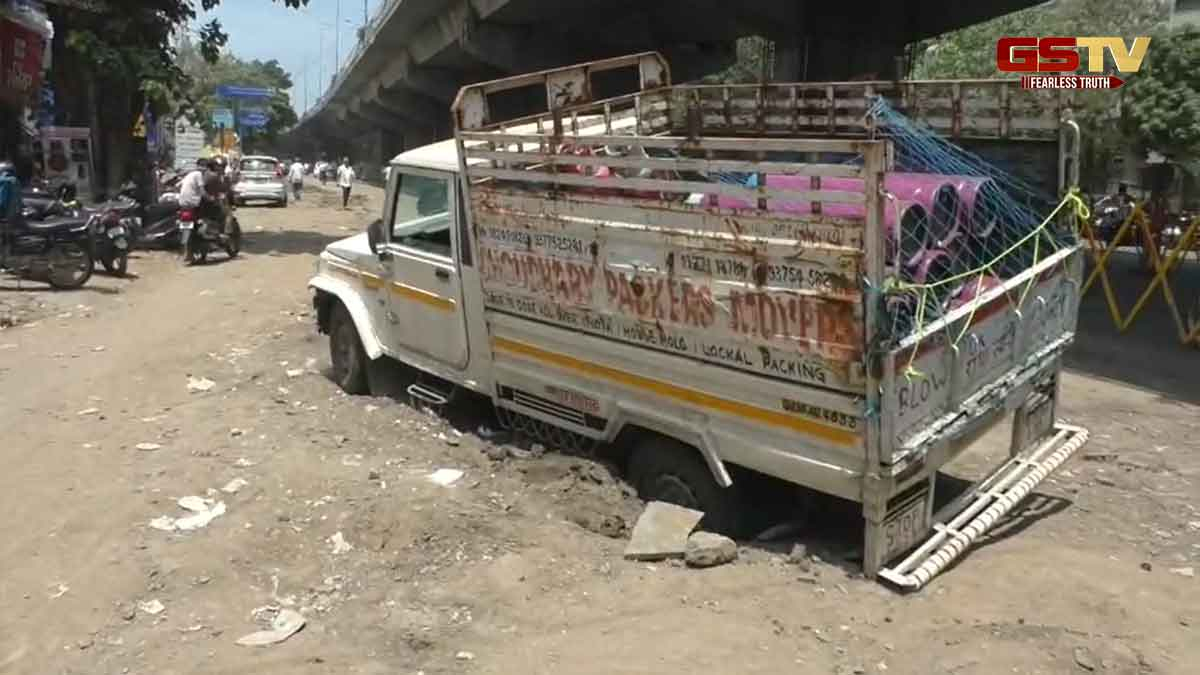 Surat News: પાલિકાની ઘોર બેદરકારી, પાણીની પાઈપ નાખ્યા બાદ રોડ ન બનાવતાં ટેમ્પો ફસાયો