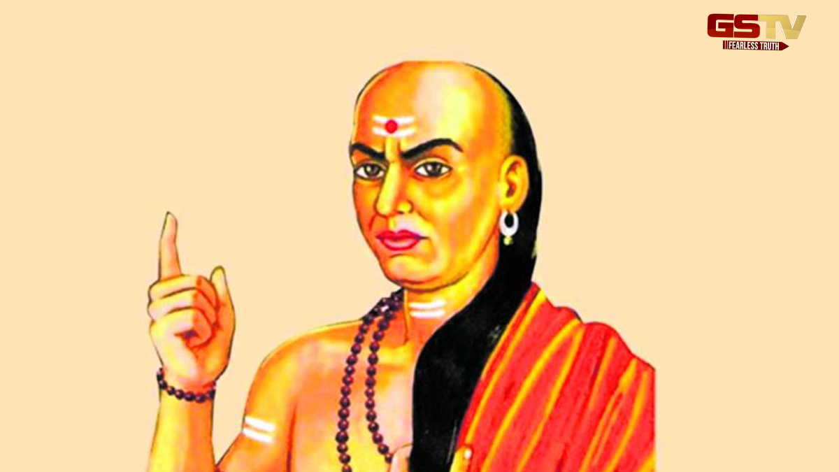 Chanakya Niti: આ 4 પ્રકારના લોકો સાથે ક્યારેય દુશ્મનાવટ ન રાખો, નહીં તો થશે ભારે નુકસાન!