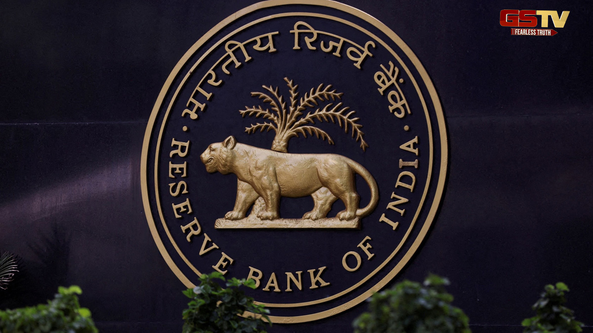 Business News : શું RBI ડૂબતા રૂપિયાને બચાવી શકશે, જાણો અર્થશાસ્ત્રીએ શું કહ્યું?