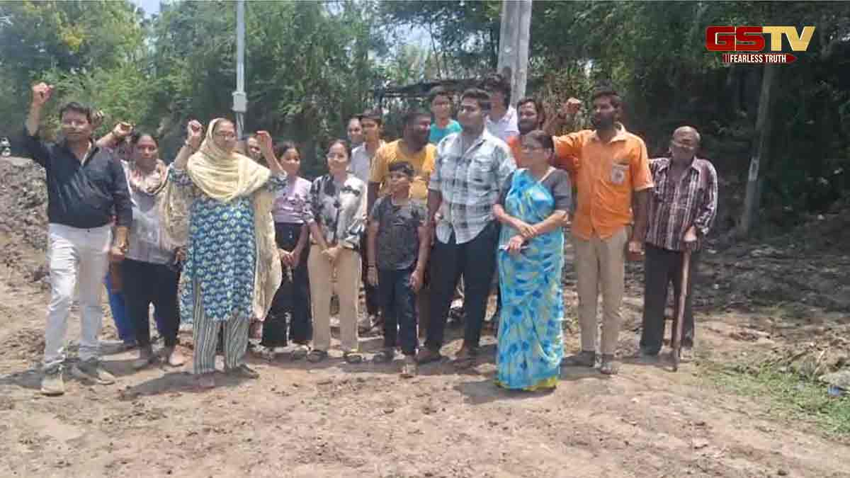 Surat News: પાલિકાની પ્રી-મોન્સૂન કામગીરીની ખુલ્લી પોલ, ભાઠા ગામે રસ્તો ગાયબ થતા લોકોને હાલાકી