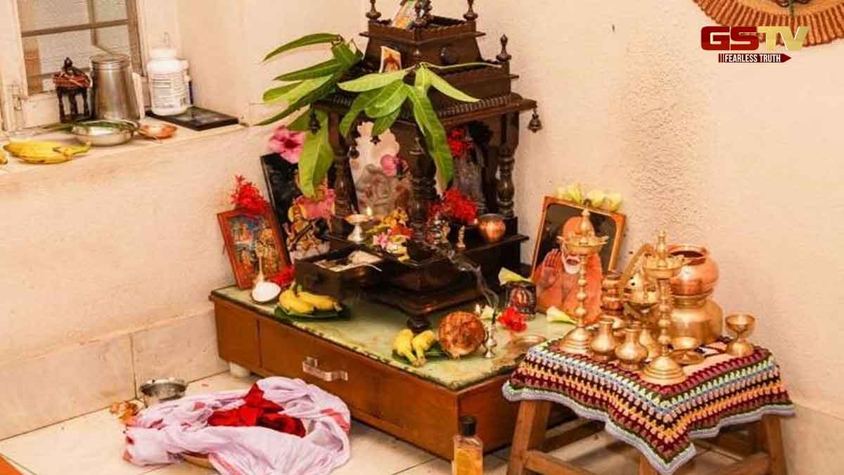 પૂજા ખંડ કે મંદિરમાં શંખ કેવી રીતે રાખવો, જાણો તેનું મહત્વ અને ફાયદા