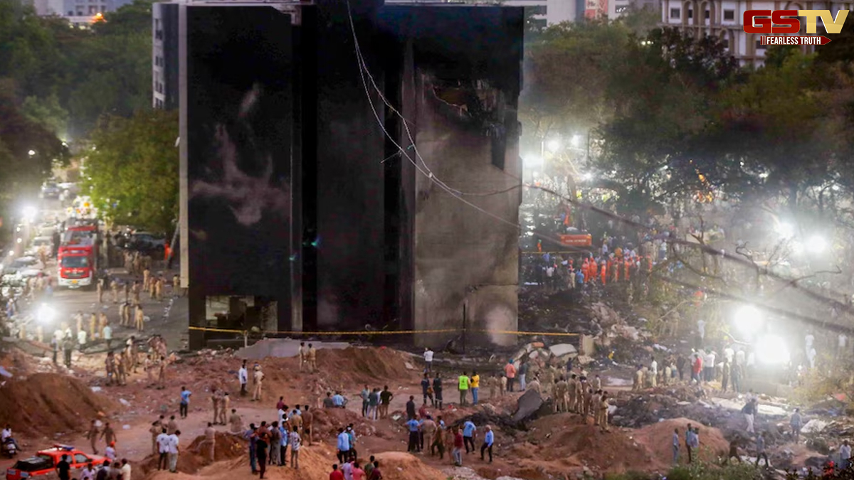 Plane Crash: Ahmedabad Police ડે.કમિશ્નરે કહ્યું '265 મૃતદેહો હોસ્પિટલ લવાયા', દુર્ઘટનાની તપાસમાં US ટીમ કરશે મદદ