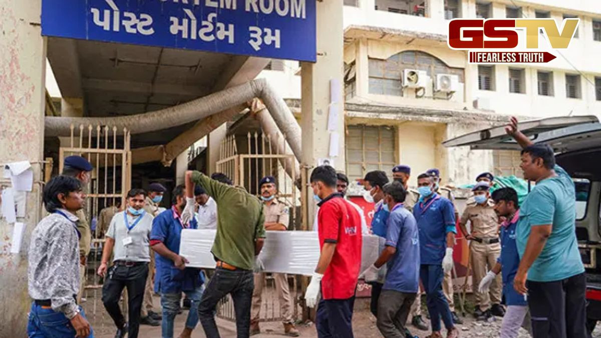 Ahmedabad Plane Crash : 140 ડૉક્ટરોએ 12 કલાકમાં તમામ મૃતદેહોને પોસ્ટમોર્ટમ કર્યા, શરીરના વિવિધ ભાગોમાંથી લેવાયા DNA સેમ્પલ