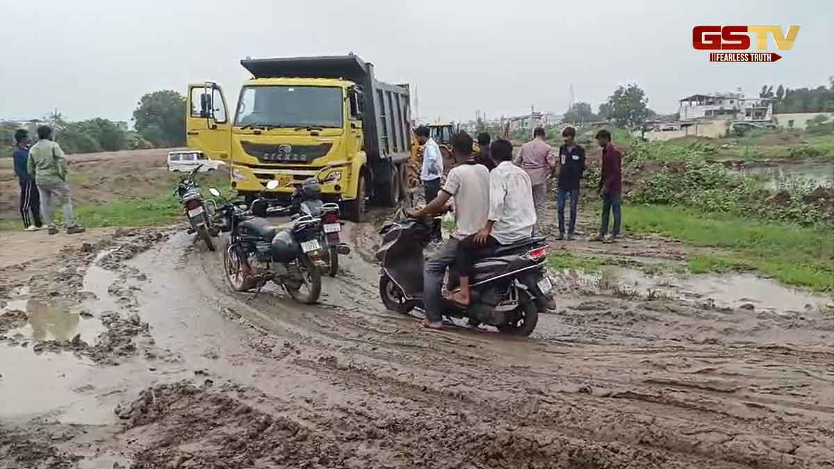 Bharuch News: જંબુસર મહાપુરા ગામે ડાયવર્ઝન બન્યું માથાનો દુઃખાવો, મોટી ધોવાતા લોકોને હાલાકી