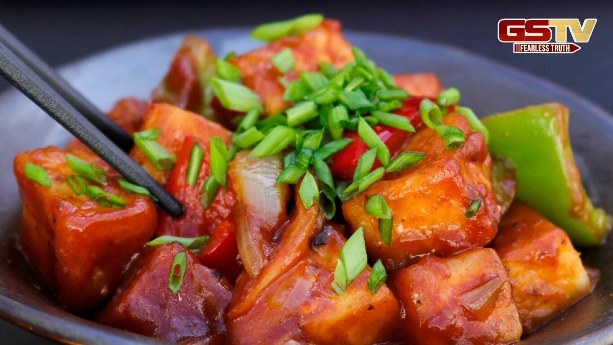 Recipe / ઘરે બનાવવા માંગો છો રેસ્ટોરન્ટ સ્ટાઇલ ચિલી પનીર? તો ફોલો કરો આ રીત