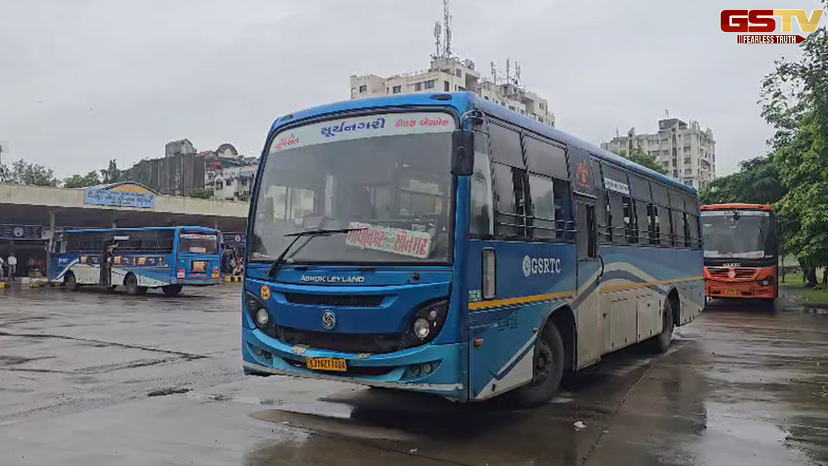 Tapi: એસટી બસ ચાલકનું ફરજ દરમ્યાન મોત, બસ થોભાવી દેતા મોટી દુર્ઘટના ટળી