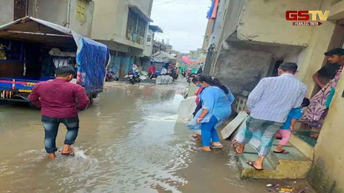 Surat News: ડ્રેનેજ વિભાગની નોટિસથી સરકારના નિર્ણયને પડકાર, કેન્દ્રીય મંત્રીએ અધિકારીઓની કાઢી ઝાટકણી
