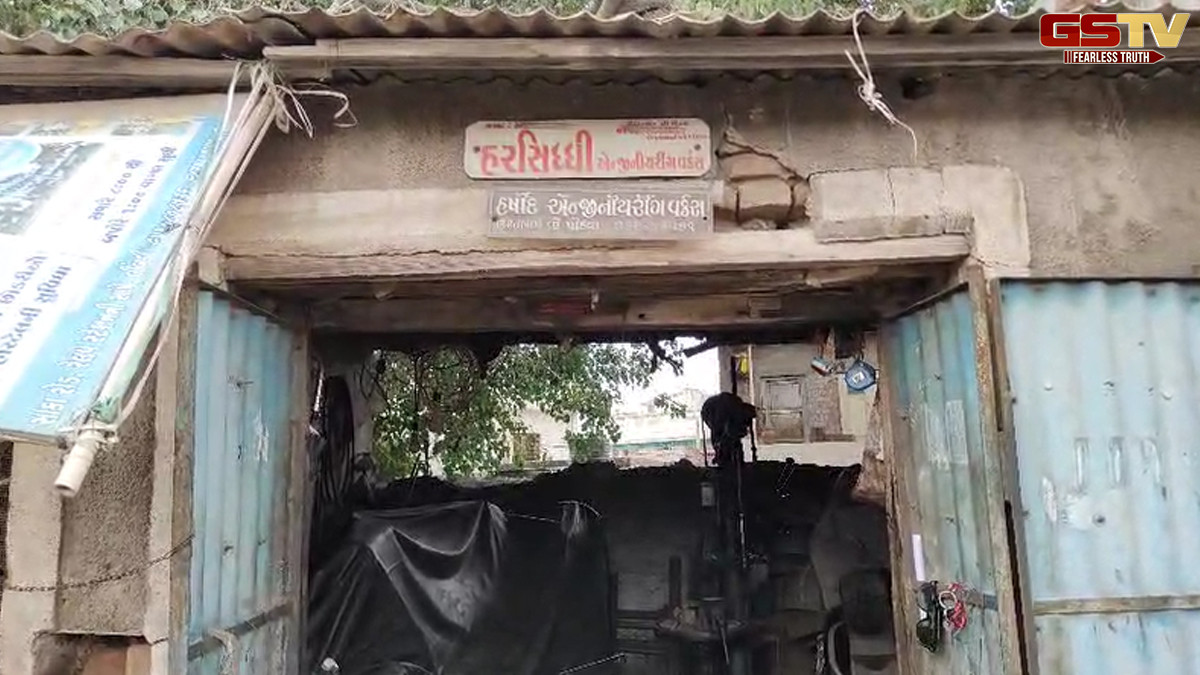 Surendranagarમાં લુખ્ખા તત્વોએ દુકાનમાં કરી તોડફોડ, પોલીસ-ધારાસભ્ય સુધી રજૂઆત છતાં કાર્યવાહી નહીં