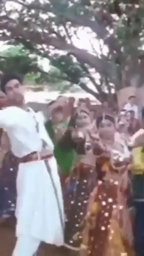 Video/ Akshay Kumar વર્ષ 2000માં ગુજરાતી ફિલ્મમાં કરી ચૂક્યો છે કામ, જોની લીવર પણ હતાં સાથે