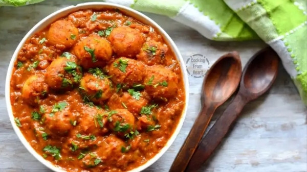 Recipe : કૂકરમાં બનાવો હોટલ જેવું દમ આલુનું શાક, વગર મહેનતે બનશે સ્વાદિષ્ટ