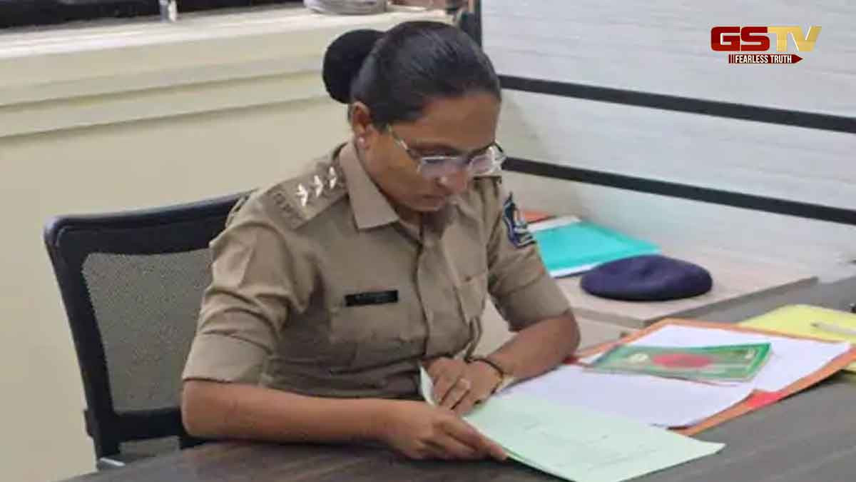 Tapi News: મહિલા DySP-હેડ કોન્સ્ટેબલ સામે લાંચનો ગુનો દાખલ, ધરપકડ ન કરવાના નામે માગ્યા હતા 4 લાખ