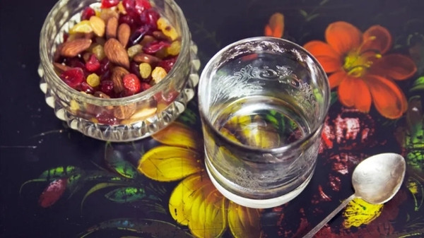 Health Tips : સવારે ખાલી પેટ પીઓ આ ડ્રાયફ્રૂટનું પાણી, સ્વાસ્થ્યને થશે આ 6 લાભ