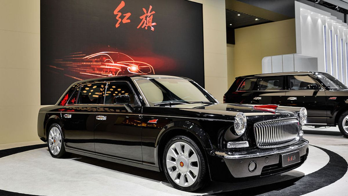 PM મોદીને શી જિનપિંગે આપી પોતાની મનપસંદ Hongqi L5 કાર, પુતિન તેમની 'Aurus' લઇને આવ્યા 
