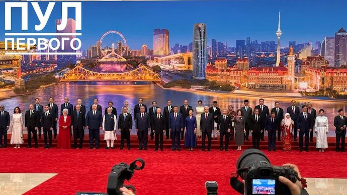 એક મંચ પર જોવા મળ્યા PM મોદી-જિનપિંગ અને શહબાઝ શરીફ, SCO નેતાઓનું ફોટો સેશન