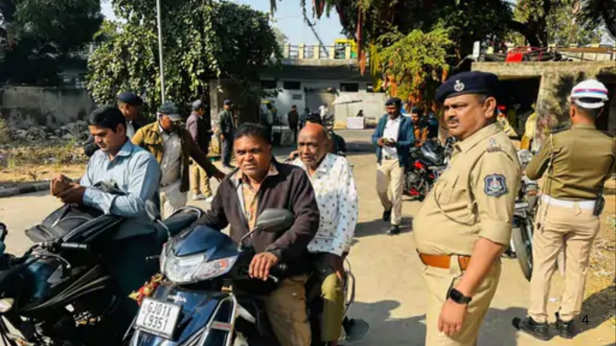 Rajkot News: 'ફરજિયાત હેલ્મેટની અમલવારી હાલ નહીં', રાજકોટના ધારાસભ્યો ગૃહમંત્રીને મળ્યા