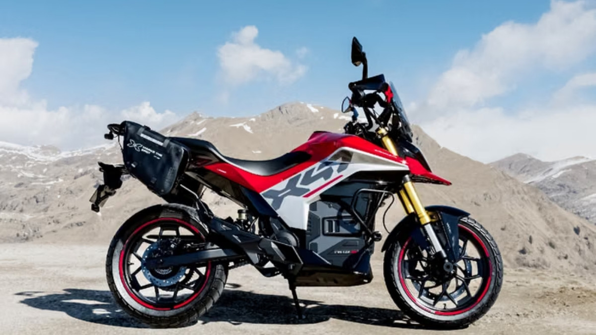 Auto News  : 323 કિમીની રેન્જ સાથે લોન્ચ થઈ નવી ઇલેક્ટ્રિક બાઇક, જાણો કિંમત અને અદ્દભૂત ફીચર
