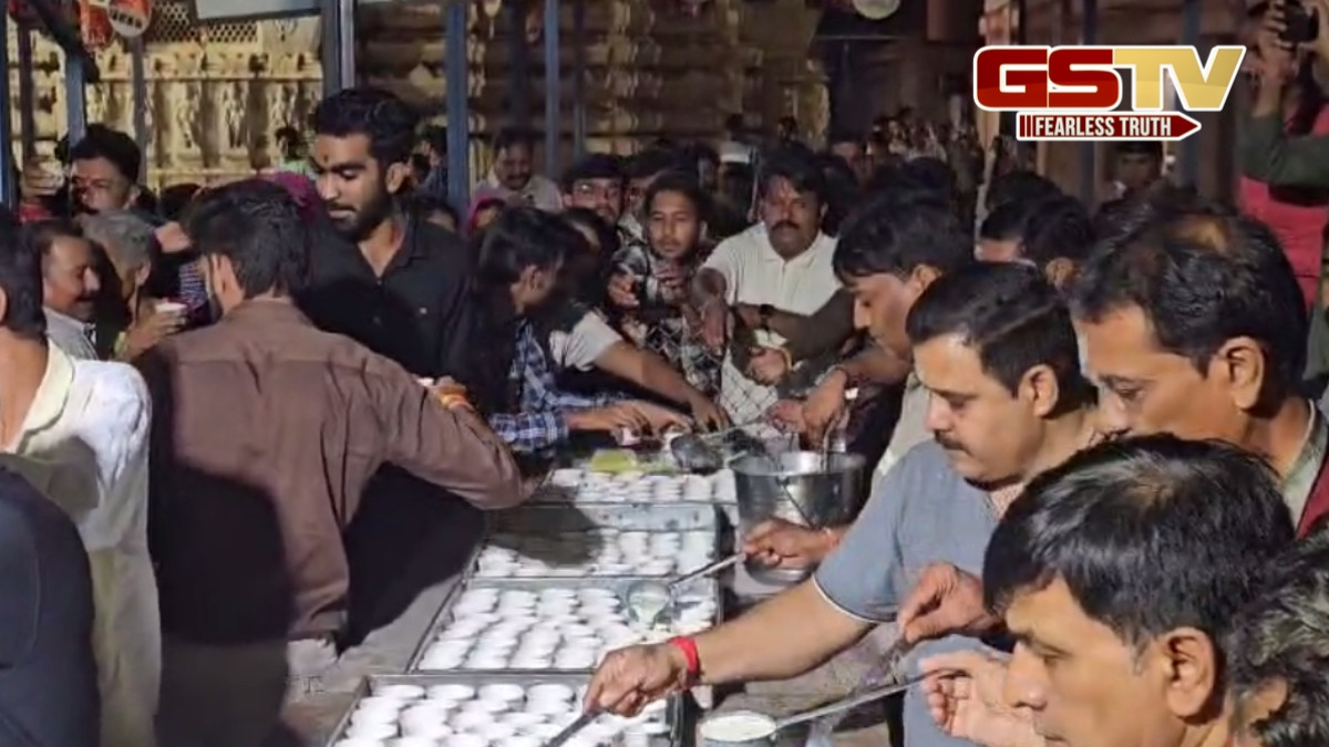 Ambaji news: અંબાજી મંદિરે પરંપરાગત રીતે દૂધ પૌવાના પ્રસાદનું વિશેષ આયોજન કરાયું