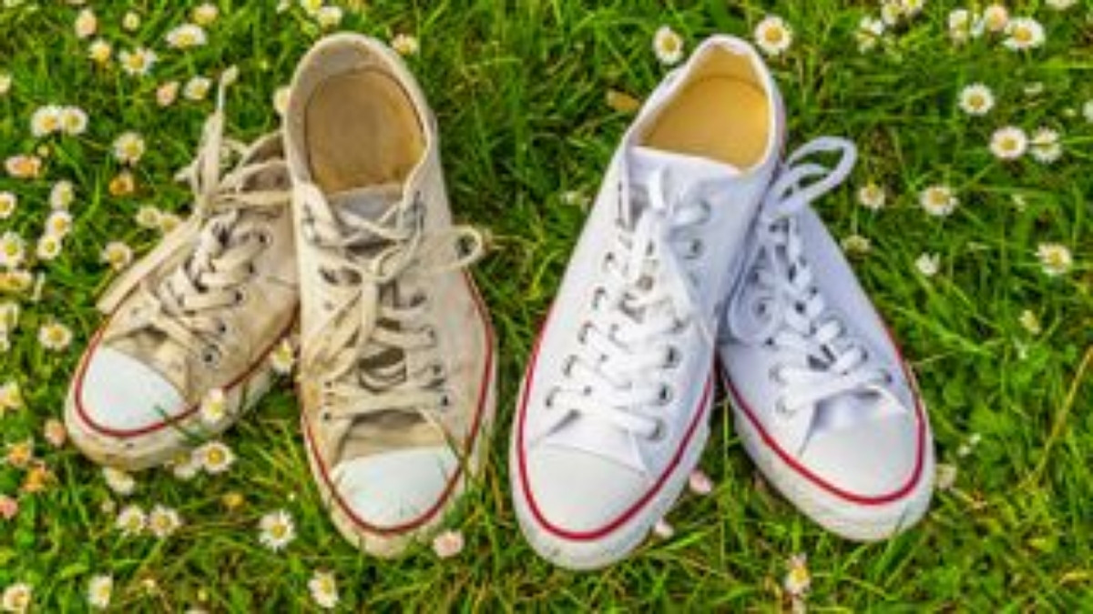Fashion Tips : પીળા પડી ગયેલા બૂટને આ રીતે ચમકાવો, નવા નકોર થઈ જશે શૂઝ