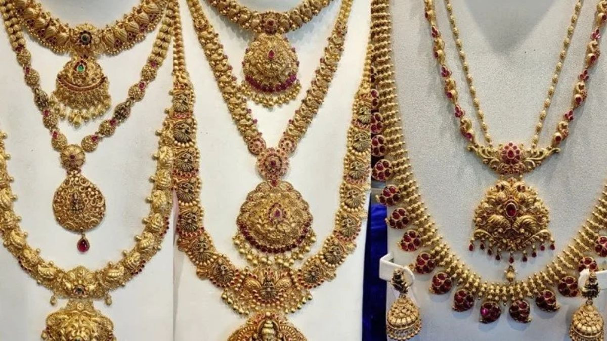 Gold Rate: ધનતેરસ પહેલા સોનાનો રેકોર્ડતોડ ભાવ, GST સાથે તમારે આટલું ચૂકવવું પડશે