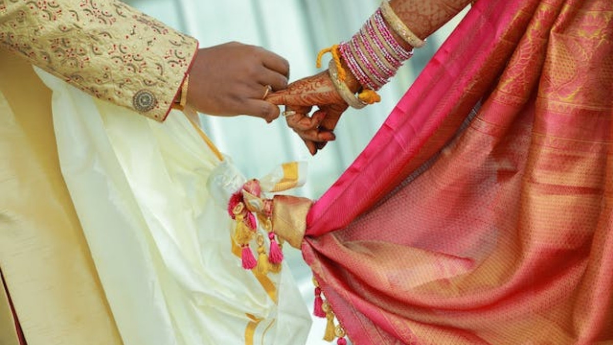 Relationship Tips : શું લવ મેરેજ બાદ ઝઘડા વધી રહ્યા છે ? જાણો કાયદો શું કહે છે?
