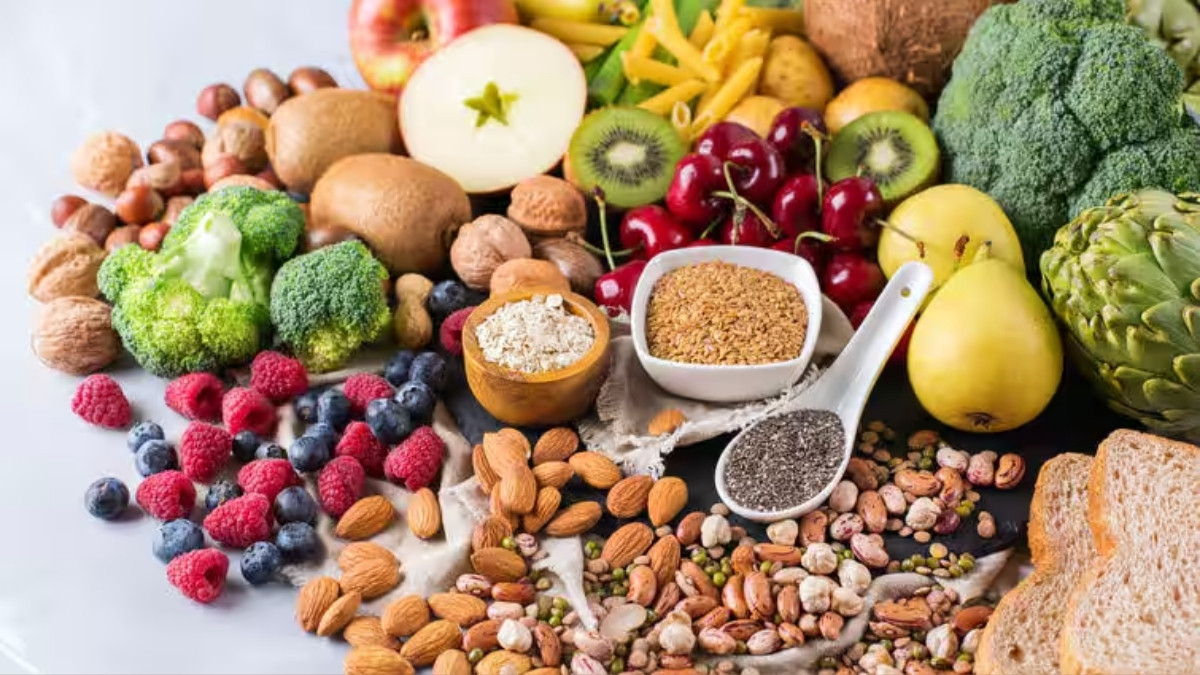 Health Tips: શિયાળામાં જરૂર ખાવા જોઈએ આ 'દેશી' ફળો, થાક અને નબળાઈ થશે દૂર