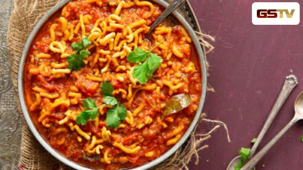 Recipe : આ સરળ રીતે મિનિટોમાં બનાવો સેવ-ટામેટાનું શાક, ઘરે જ મળશે ઢાબા જેવો સ્વાદ