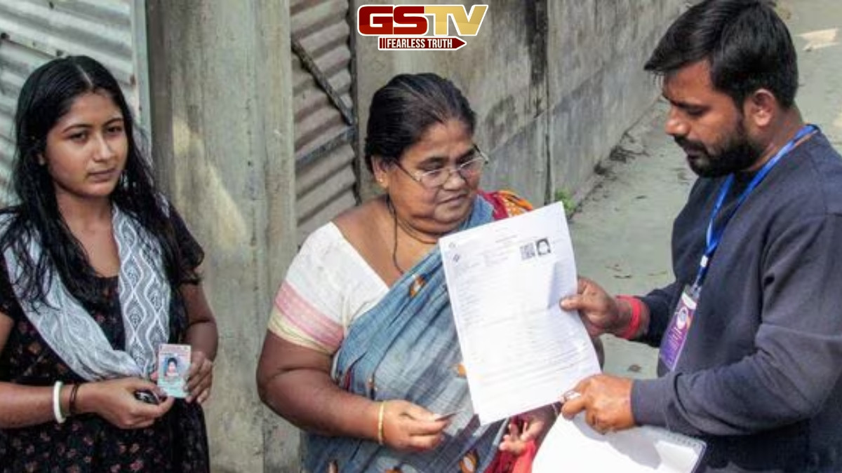 Gujarat news: SIRની કામગીરી શંકાના ઘેરામાં, કોરા ફોર્મ સહી સાથે પરત કરવા સૂચના!