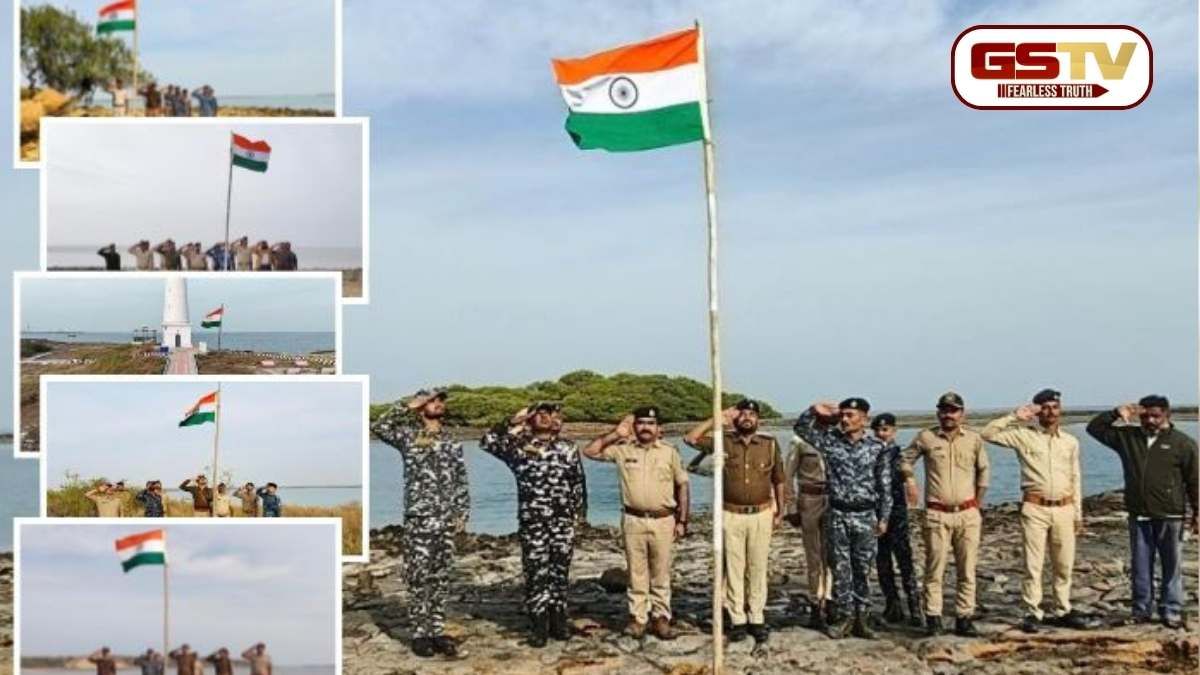 India republic day : તિરંગાના રંગે રંગાયા દ્વારકાના ટાપુઓ: મરિન ટાસ્ક ફોર્સ અને નેવીએ ભરદરિયે સલામી આપી, જુઓ અદભુત તસવીરો