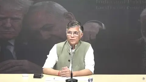 VIDEO: કોંગ્રેસના નેતા પવન ખેરાએ ખખડાવ્યા સુપ્રીમ કોર્ટના દરવાજા, જાણો શું છે મામલો