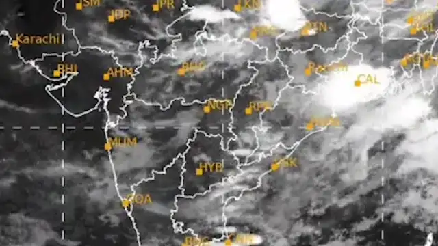 VIDEO: અમદાવાદ સહિત 8 જિલ્લામાં 31 જુલાઈએ 'રેડ એલર્ટ': ગુજરાતમાં અતિ ભારે વરસાદની આગાહી