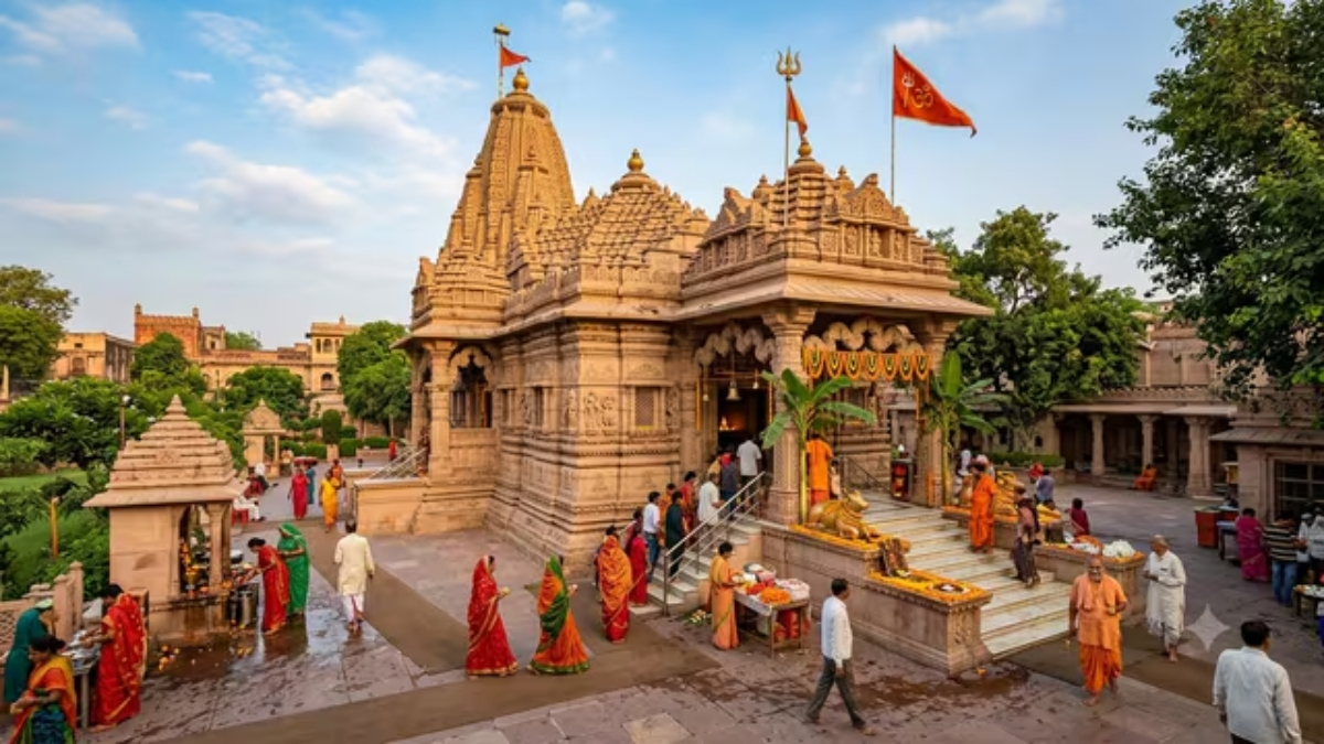 જો તમે શ્રાવણ મહિનાના સોમવારે મંદિર જઈ રહ્યા છો, તો ધ્યાનમાં રાખો આ 5 વાસ્તુ નિયમો
