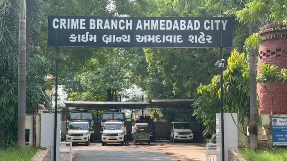 અમદાવાદમાં બાળ તસ્કરીના નેટવર્કનો પર્દાફાશ, યુવતી સહિત ત્રણની ધરપકડ, નિઃસંતાન દંપતીને વેચવાનો હતો પ્લાન